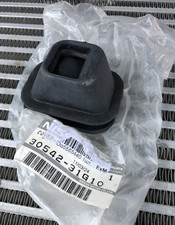 NISSAN Genuine Pathifinder Hardbody Clutch Fork Dust Boot Cover 30542-31G10