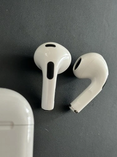 Apple AirPods (3rd Gen) Wireless In-Ear Magsafe Charging Case & Original Box