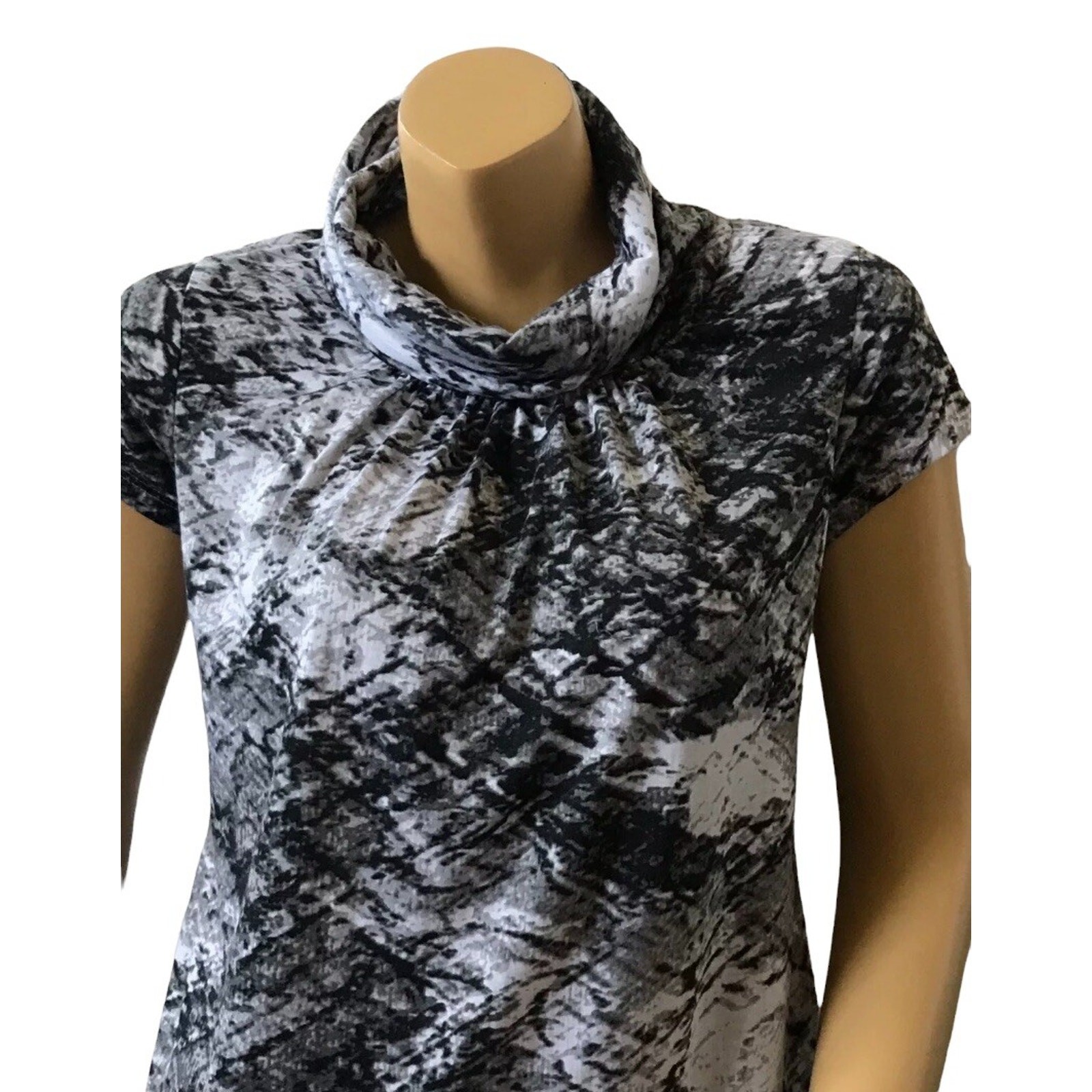 Ruby Rox Size Medium Black White Abstract Print S… - image 5