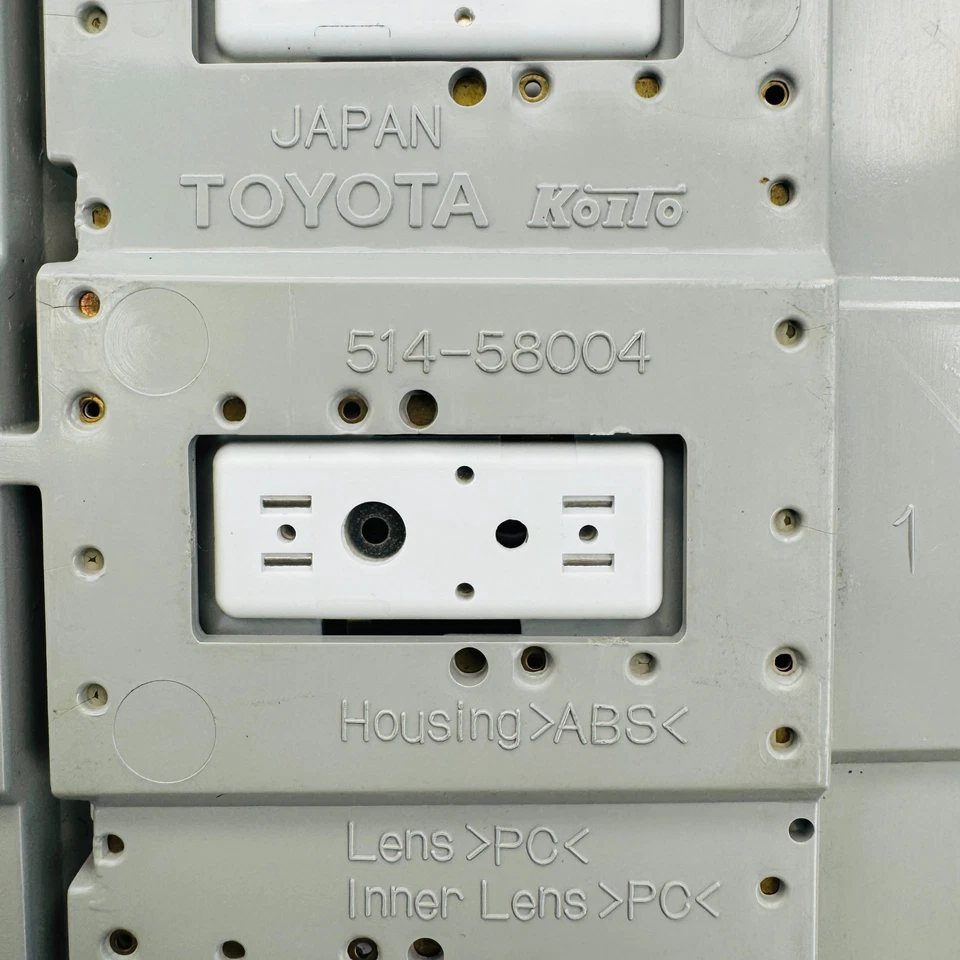 07-12 Lexus LS460 Cubierta de luz de cúpula interior trasera con juego de espejos OEM 51458004 Foto 2 de 4