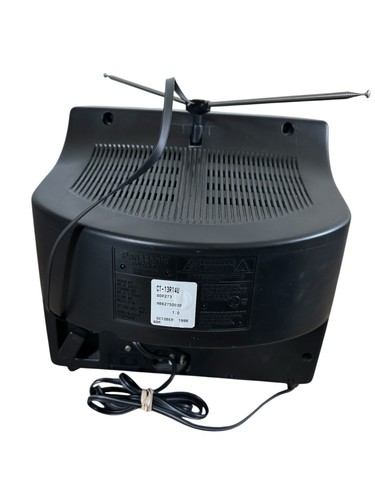 Panasonic 13" CRT Color TV CT-13R14U Retro Gaming TV - Tested Working/No Remote - Picture 3 of 8