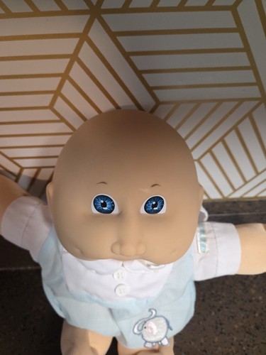 Cabbage Patch Doll, 16 inch Tall Bald Baby with Dimples, 1978-1982 - Picture 5 of 5
