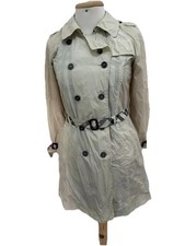 S13 trench chat Burberry beige for girl 14 y  158 cm hood is missing