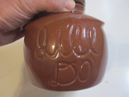 Barattolo e coperchio vintage House of Webster ceramica "It'll Do" gres marrone 5-1/2" H - Foto 3 di 4