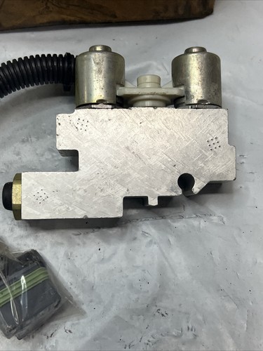 DELCO Pressure Differential Valve (Anti Lock Pressure Valve) 15618244 15661378 - Bild 2 von 9