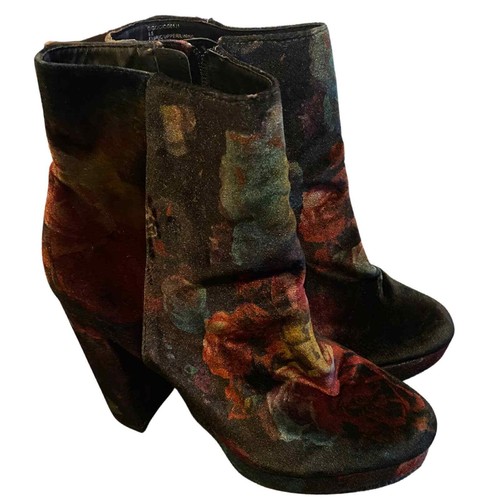 Black Floral Velvet Zip Up Platform Boots by Madden Girl / Size 9.5 - Picture 2 of 5