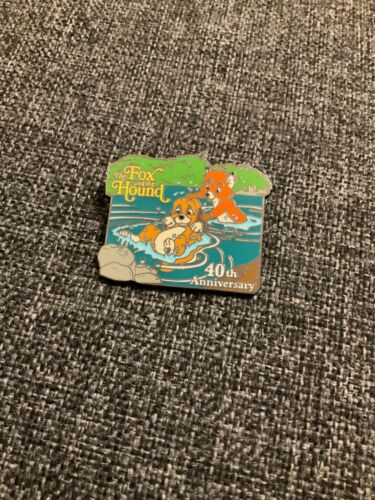 DISNEY FOX AND THE HOUND 40th ANNIVERSARY PIN
