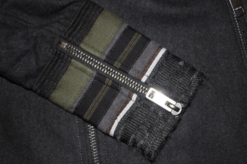 Picture 4 of 5