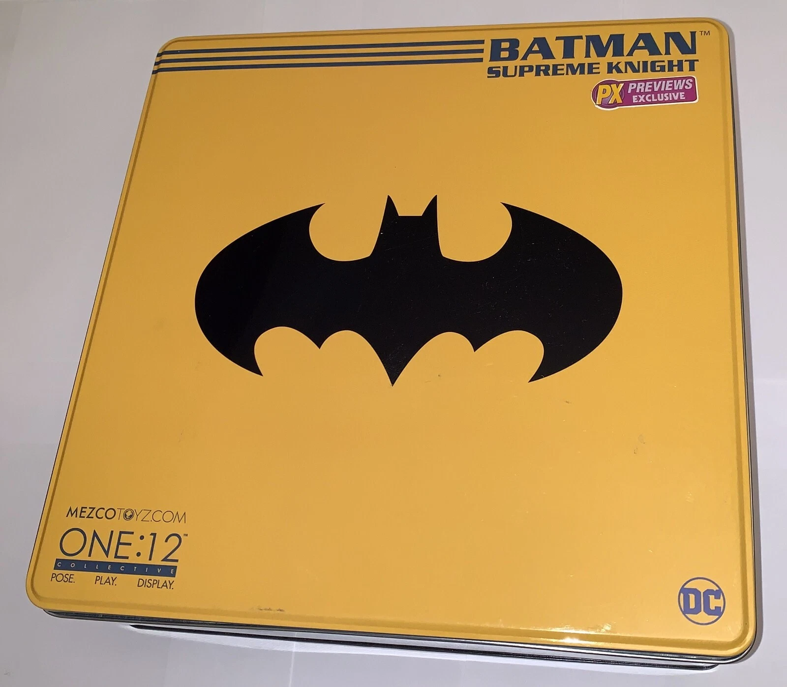 Lot figurines et accessoires Mezco Toyz 2020 DC Batman Supreme Knight NEUF