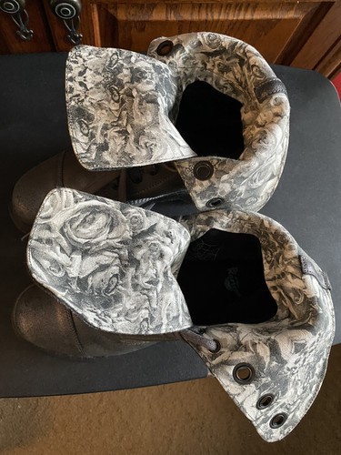 Dr Martens Aimilie Size US 10 Triumph Silver/Lavender Gray Floral Boots 9 Eye - Picture 5 of 6