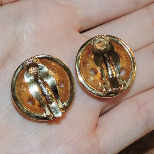 Vintage Swarovski Schwan Kristall schwarz Emaille Gold Korbgeflecht Kuppel Clip auf Ohrringe - Bild 5 von 6