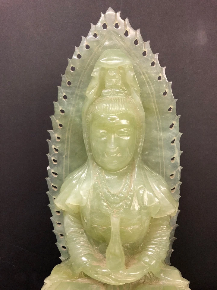 "Figura grande china tallada Bowenita sentada de Guanyin 16 3/4"" de alto (piedra dura)" Foto 3 de 4