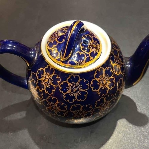 1920's Hall 2 Cup Teapot With 24ct Gold French Flowers