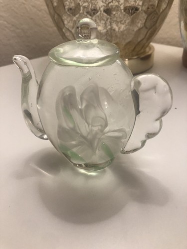 Antique Glass Flower (inside) - Picture 15 of 16
