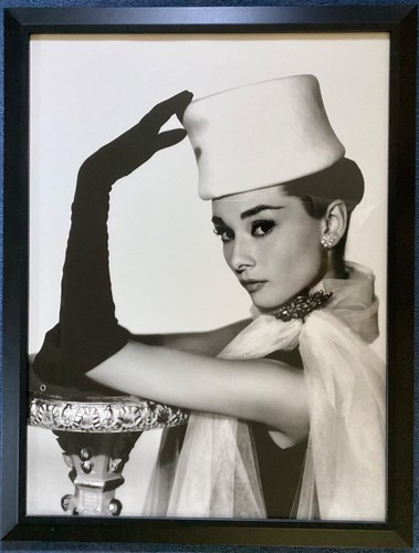 Audrey Hepburn 1956 Portrait by Richard Avedon framed promo still for Funny Face - Picture 2 of 6