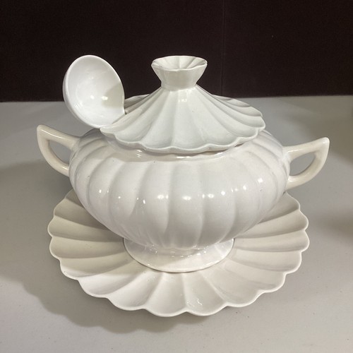 LEER Tureen de porcelana de cerámica blanca esmaltada OUSA vintage con platillo y cucharón C618 - Imagen 2 de 12