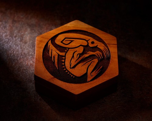 Cthulhu | Dice Box DnD | NETURAL CHERRY WOOD | Dice Vault | DnD Dice Set - Picture 4 of 5