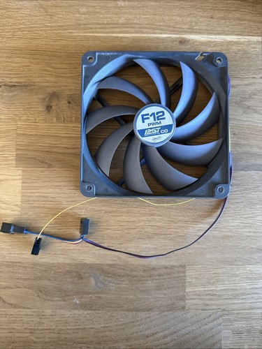 Arctic F12 PWM PTS Fan 120mm Cooling PC Case Fans 12 CM 3/4 Pin Unboxed - Picture 1 of 3
