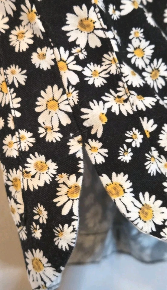 Pantalones Cortos Hurley Negros Estampado Margarita Talla Mediana Elastizados Cintura Cordón Bolsillos Nuevos con Etiquetas Foto 4 de 4