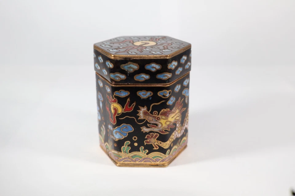 Tarro/bote hexagonal firmado por Cloisonne dragón 1,6" 1,6 oz Foto 3 de 4