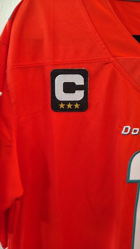 NFL ONFIELD MIAMI DOLPHINS #1 TUA TAGOVAILOA MAGLIA ARANCIONE - NUOVA CON ETICHETTE - TAGLIA L - Foto 6 di 9