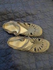 Jsport by Jambu Women's Poppy Hook & Loop Sport Closed Toe Sandal Grey 10M