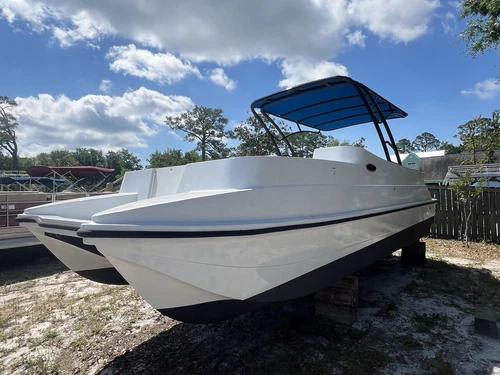 26’ Regal Leasure Cat boat For Sale major Facelift