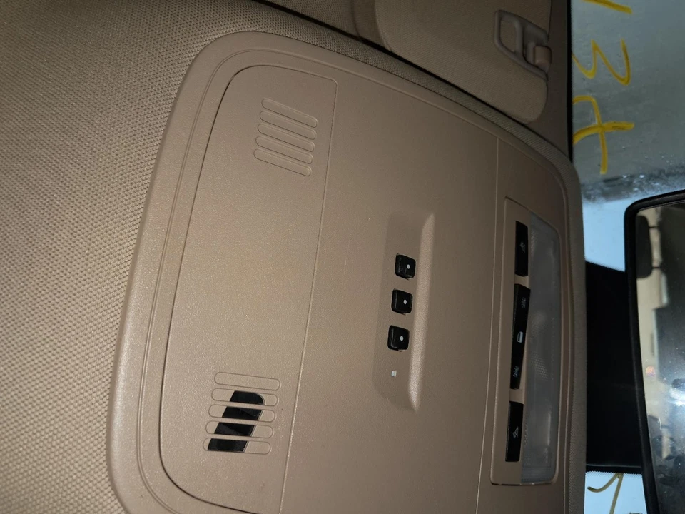 Consola central superior delantera usada se adapta a: Buick Lacrosse 2011 techo sin techo corredizo con jardín Foto 2 de 4