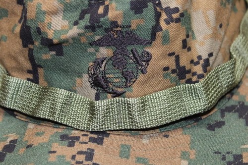 SOMBRERO BOONIE CUERPO DE MARINES DE EE. UU. USMC BOSQUE CAMUFLAJE GRANDE 7 1/4 A 7 3/8 - Imagen 3 de 13