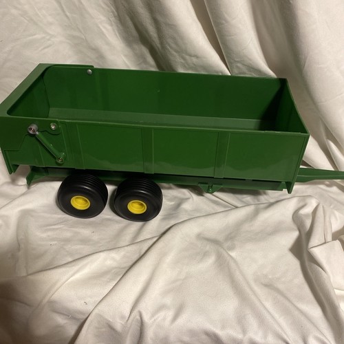 John Deere Tractor & Dump Wagon 1:16 6930 All Plastic With Rubber Tires - Picture 14 of 15