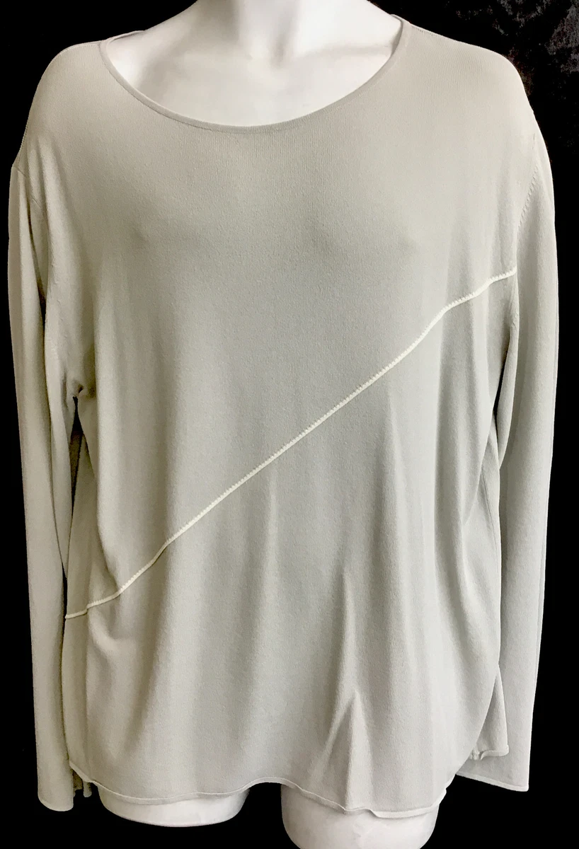 Giorgio Armani Men s Pull Over Knit Sweater Viscose Blend Light