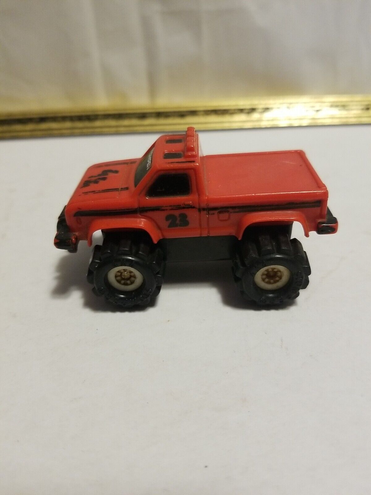 Picture 3 of 16