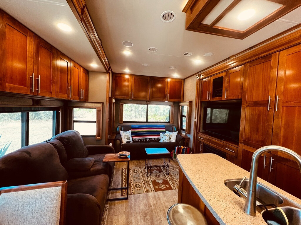 2016 Vanleigh RV Vilano 365RL Used - Picture 19 of 24