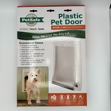 PetSafe Plastic Pet Door Medium 1-40 lbs Dog Cat Door, Open Box