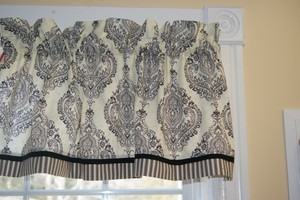 Waverly Inspirations Damask Brown Beige Black Toile Valance 17 X