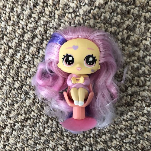 Hairdooz Puppe Wave 1 Pixie süße Mini Puppe rosa lila Haare & Stuhl Saugnapf
