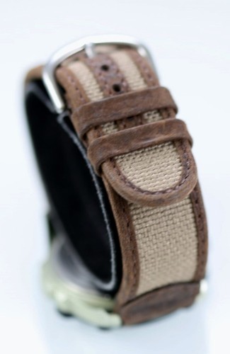 Timex Orologio Uomo Argento Nero Plastica 50m Marrone Tela Luce Data Beige - Foto 3 di 6