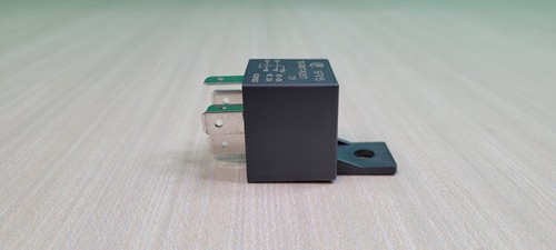 Hongfa Relay HFV15 12-Z4ST-R(257) 40A 12Vdc Coil SPDT Automotive Application - Picture 3 of 8