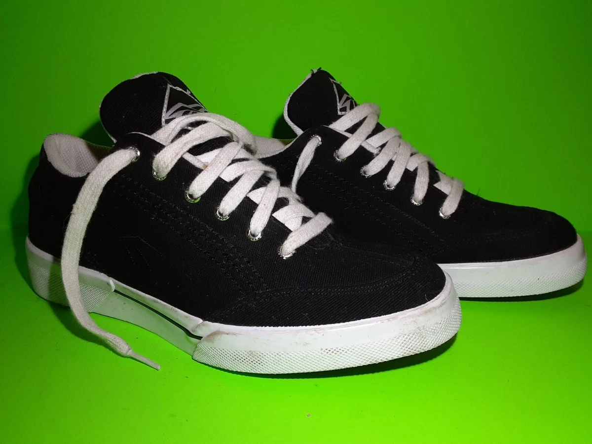 Reebok cloth hotsell shoes