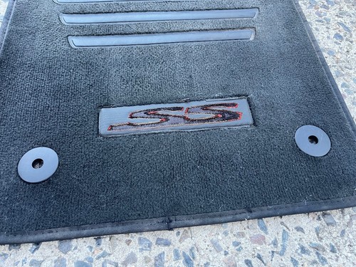 Holden Commodore SS Sedan Genuine Carpet Mats Front x2 VGC - Picture 5 of 7