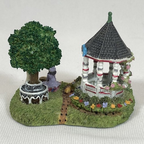 Redwood Shores Bahnhof & Picknick Miniatur Dorf 2001 Int. Ressourcen - Bild 9 von 12