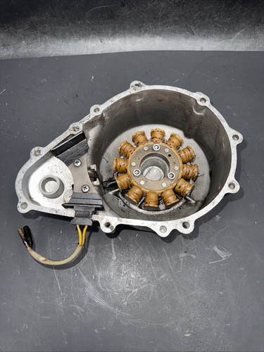 Kawasaki 1979-82 LTD KZ 440 KZ440 OEM Original Stator & Generator Engine Cover - Picture 9 of 10