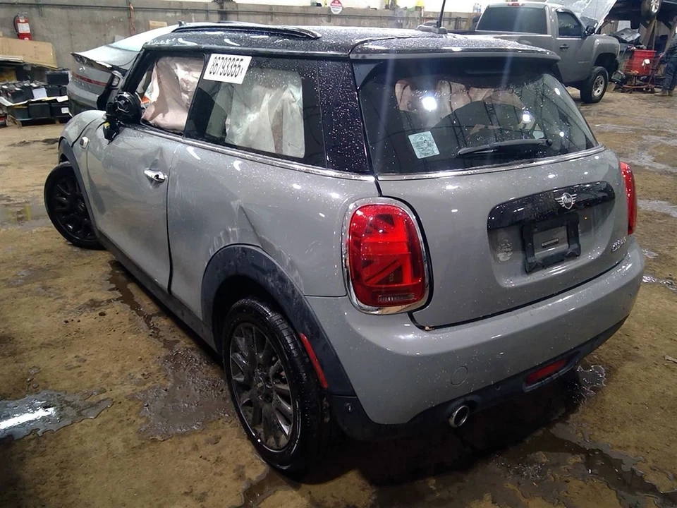 Driver Corner/Park Light Fog-driving Bumper Mounted Fits 20-24 CLUBMAN 6868434 - Image 2 of 4