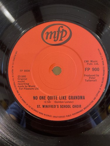 St Winifreds School Choir - No-one Quite Like Grandma - 7" Single 1980 FP 900 - Picture 3 of 4