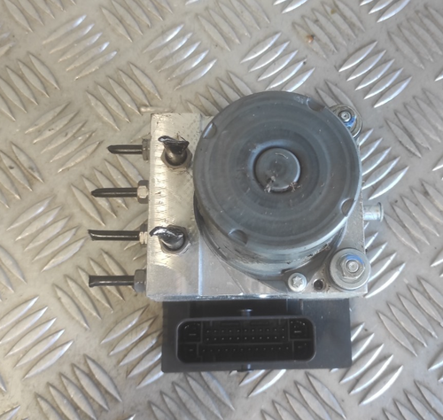 Bloc Hydraulique ABS - CITROEN C4 II (2) 1.6 HDi 90CV FAP - Réf : 9677024980 - Picture 3 of 5