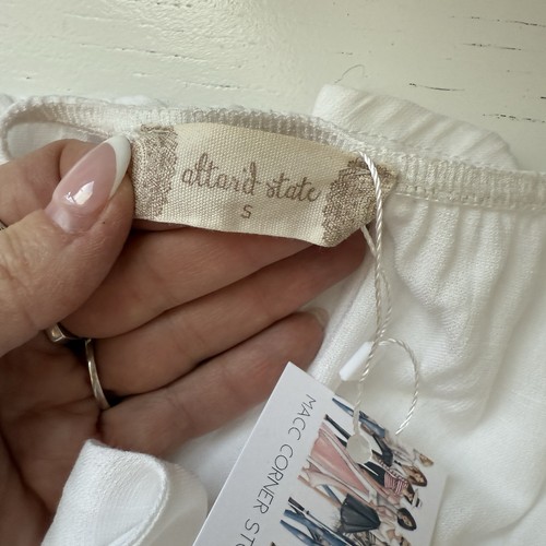 Altar’d State SMALL Kleid Spaghettiträger kurze Passform + ausgestellter Jakobsmuschel V-Ausschnitt - Bild 7 von 15