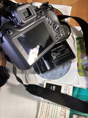 Panasonic Lumix DMC-FZ70 Digital Camera 16.1MP 60x Optical Zoom Tested Great - Picture 12 of 21