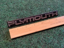91 92 93 94 95 MINIVAN PLYMOUTH VOYAGER FRONT GRILLE EMBLEM LOGO 1M2