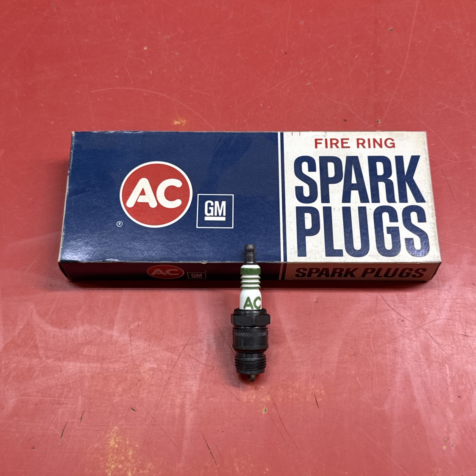 NEW  Vintage AC Delco Spark Plugs R84TS 8 Green Ring - 5612150