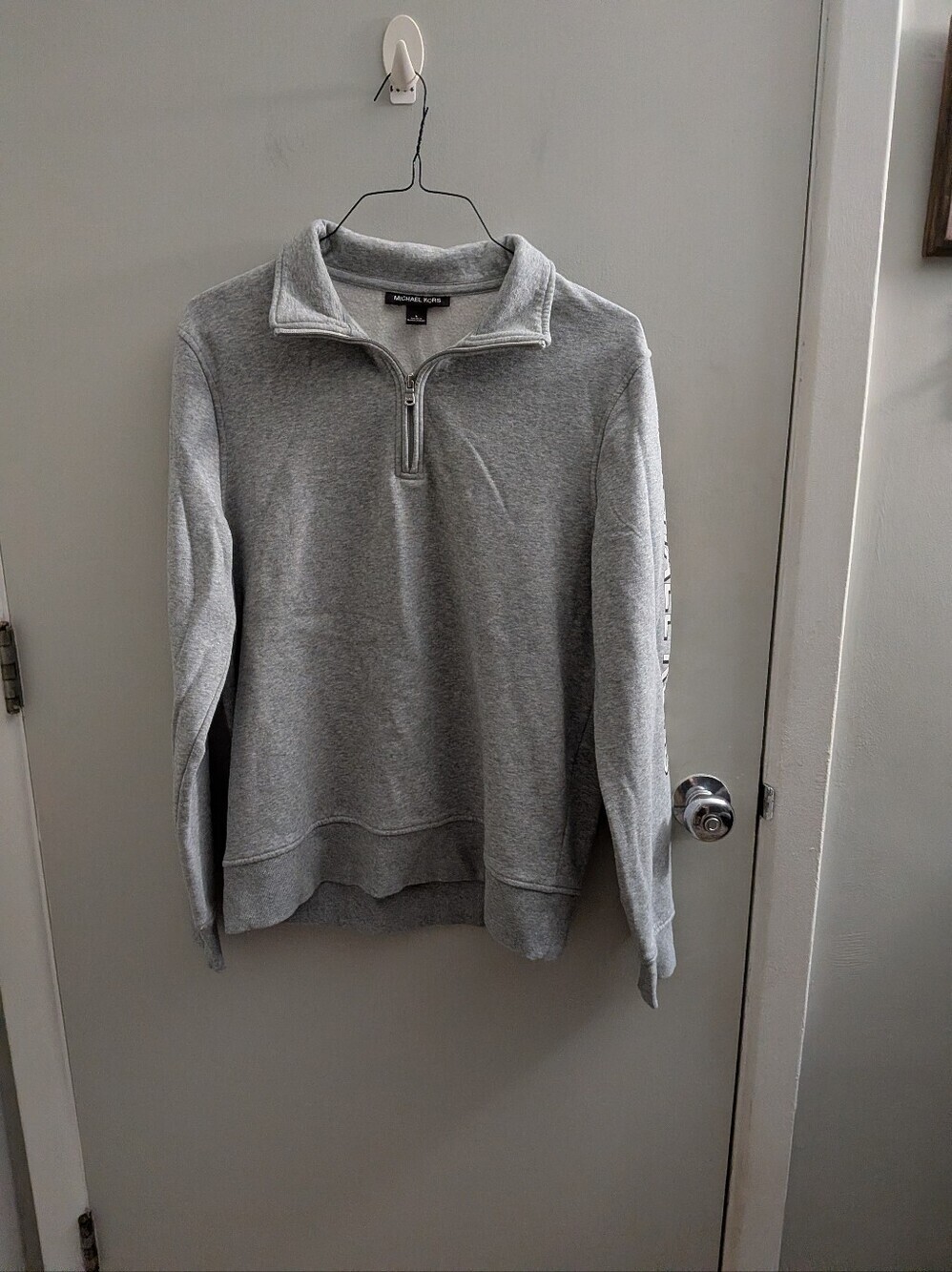 Michael Kors Men's Large Grey Quarter-Zip Sweatshirt With Logo On Arm Luxury EUC